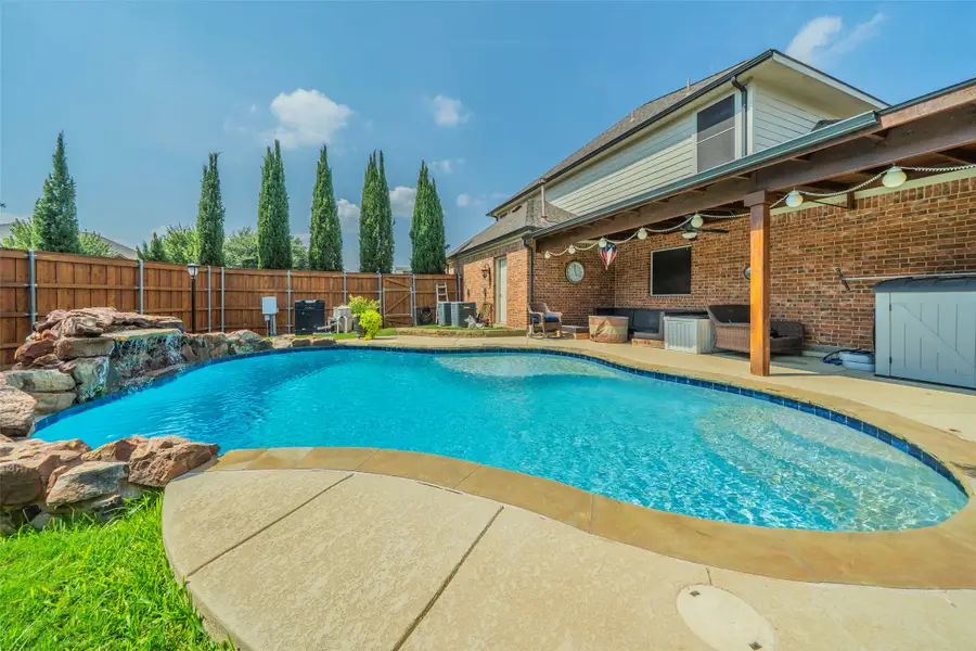 5048 Golden Eagle Drive, Grand Prairie, TX 75052 - Image #3