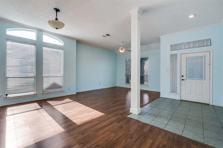 7133 Deer Hollow Drive, Fort Worth, TX 76132 - Image #3