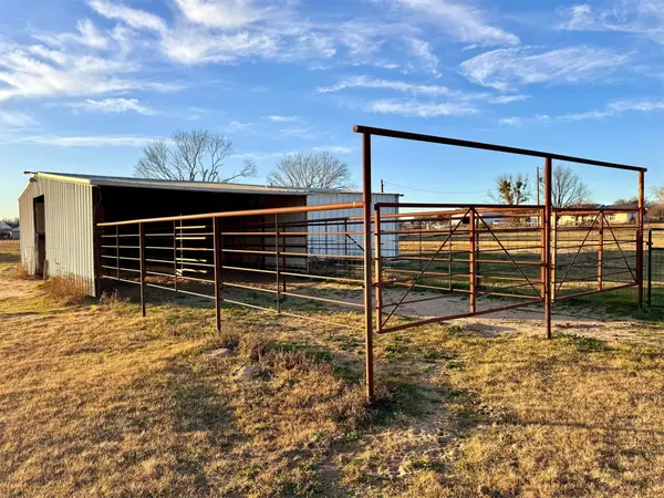 207 County Road 3214, Bridgeport, TX 76426