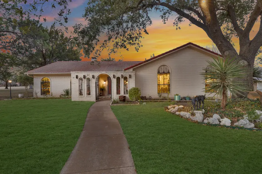 807 Middle Run, Duncanville, TX 75137 - Image #2