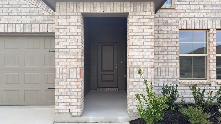 541 Marsh Street, Cleburne, TX 76033 - Image #2