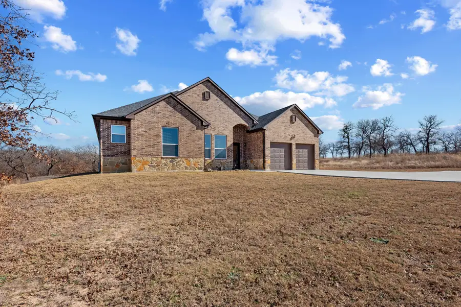 162 Sunset Cove, Chico, TX 76431 - Image #2