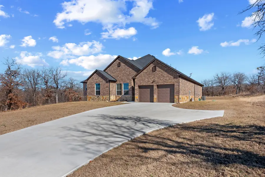 162 Sunset Cove, Chico, TX 76431 - Image #3