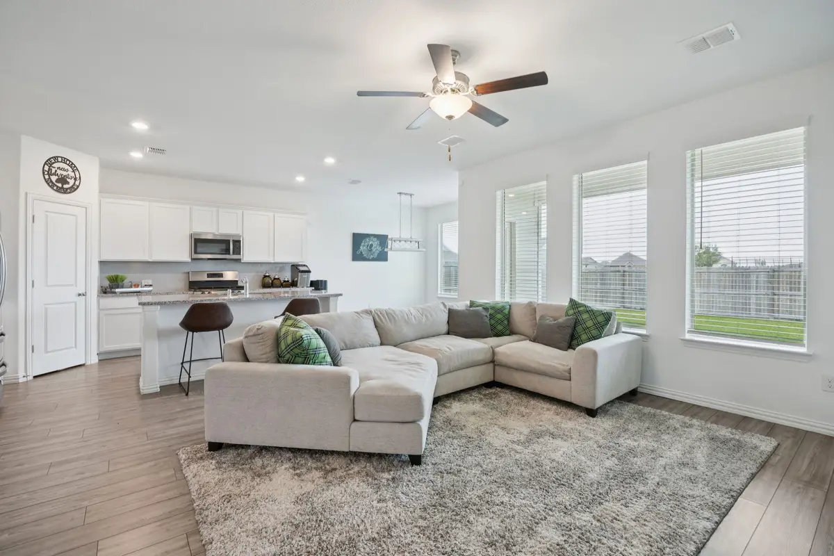 557 Pueblo Bonito Trail, Fort Worth, TX 76052 - Image #1