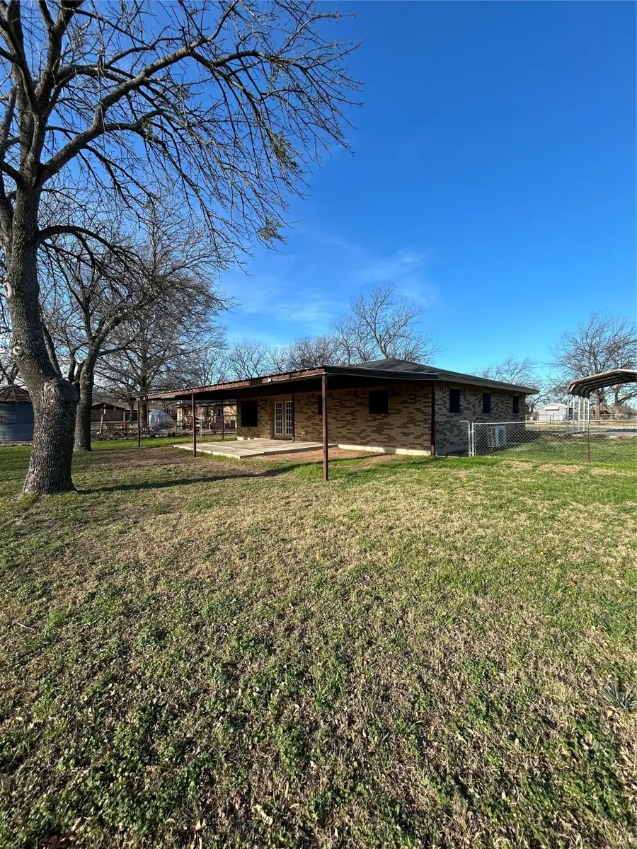 1018 N Fisher Street, Gorman, TX 76454 - #3