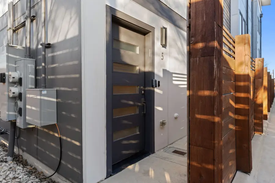 1118 Galveston Avenue #5, Fort Worth, TX 76104 - Image #2