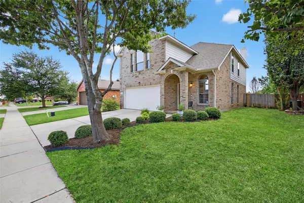 12116 Walden Wood Drive, Fort Worth, TX 76244