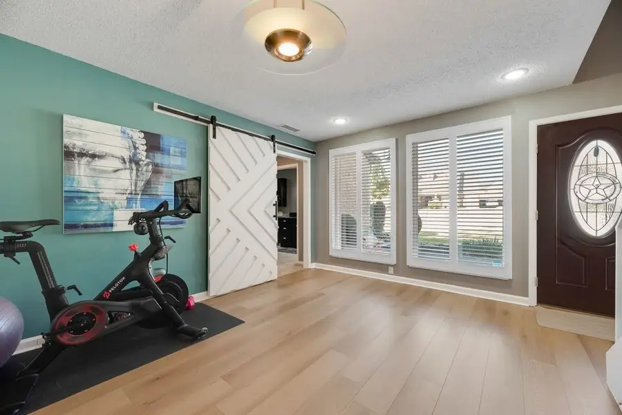 510 Willow Creek Court, Arlington, TX 76011 - Image #3