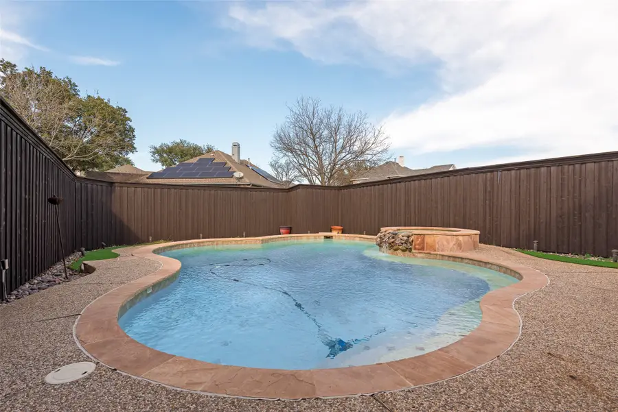 5001 Bayonne Drive, Rowlett, TX 75088 - Image #2