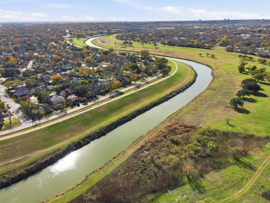 3700 Oaklawn Drive, Fort Worth, TX 76107 - Image #3