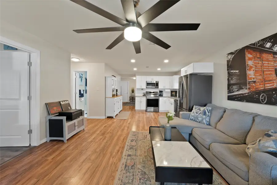 604 Moore Street, Garland, TX 75040 - Image #3