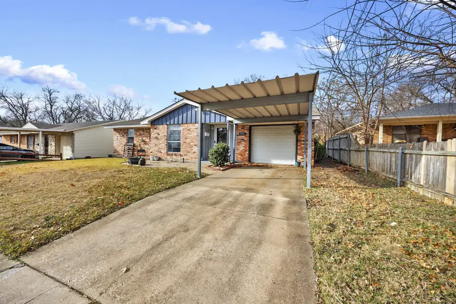 520 Hillside Drive, Sherman, TX 75090 - Image #2
