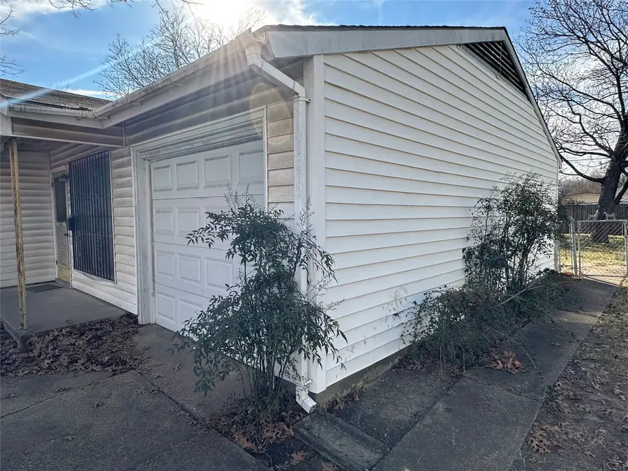 609 Woodmont Drive, Dallas, TX 75217 - Image #3