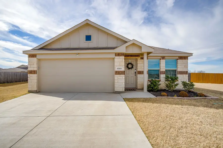 8300 Hollow Bend Street, Fort Worth, TX 76123 - Image #3