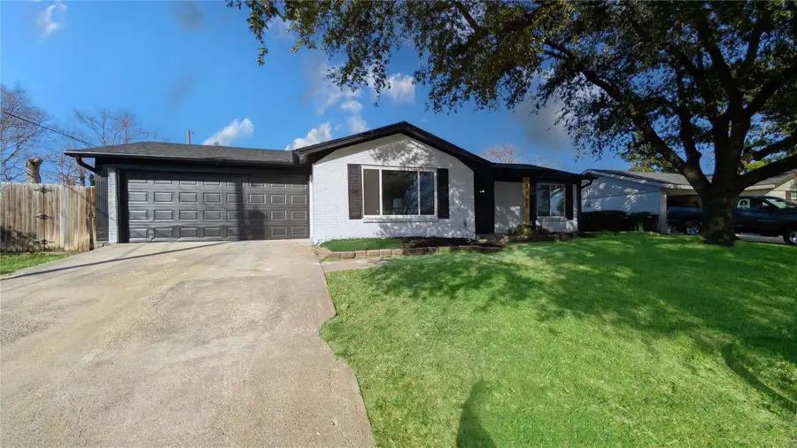 7905 Joreen Drive, North Richland Hills, TX 76180 - Image #2