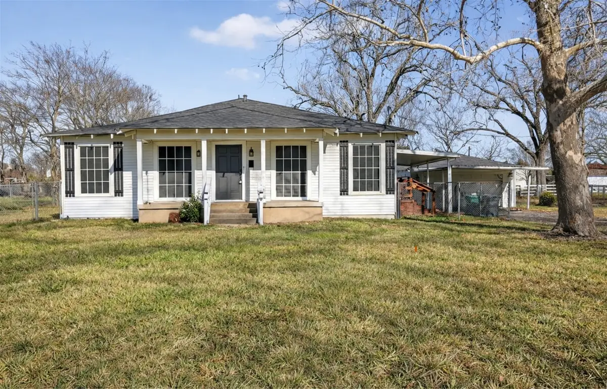 1745 Mesquite Valley Road, Mesquite, TX 75149 - Image #1