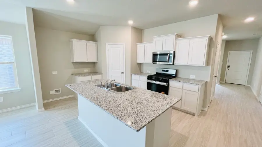 4248 Trickling Creek Lane, Fort Worth, TX 76036 - Image #2