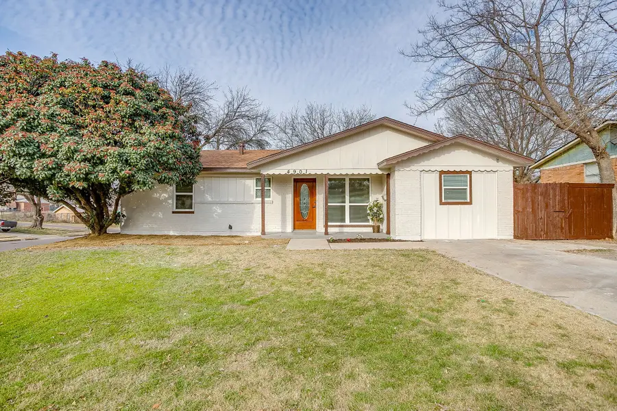 4901 Camille Court, Fort Worth, TX 76135 - Image #2