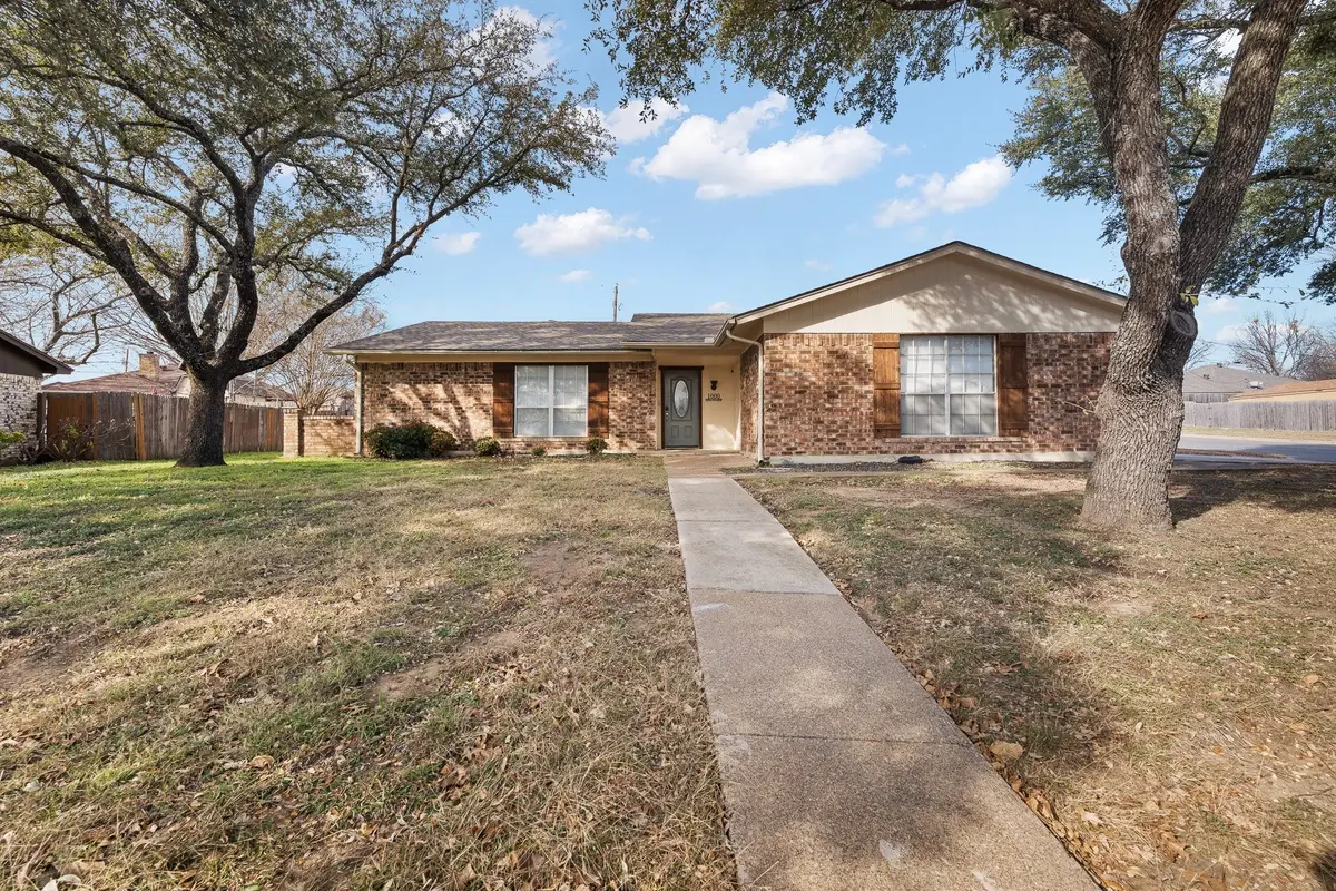 1000 Dorsey Street, Burleson, TX 76028 - Image #1