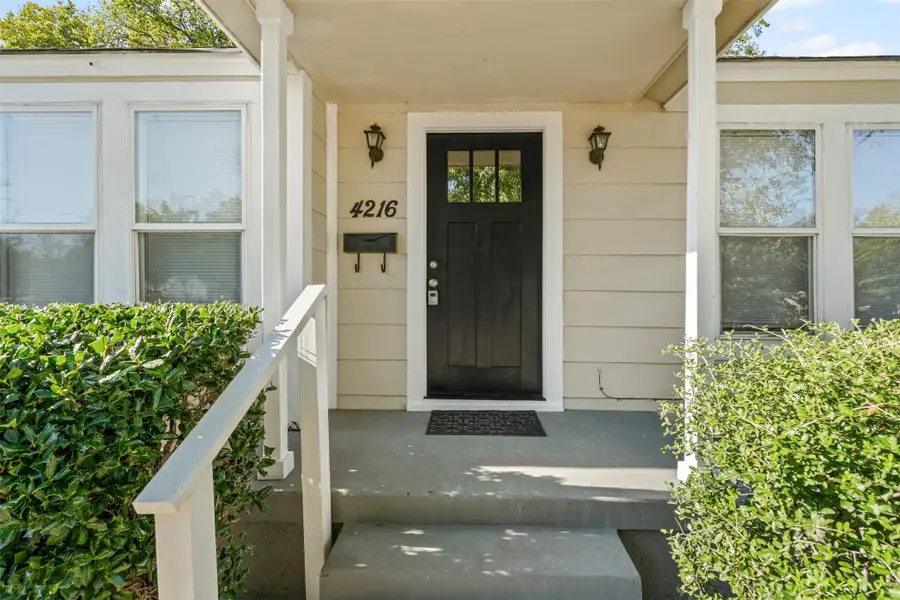 4216 Valentine Street, Fort Worth, TX 76107 - Image #2