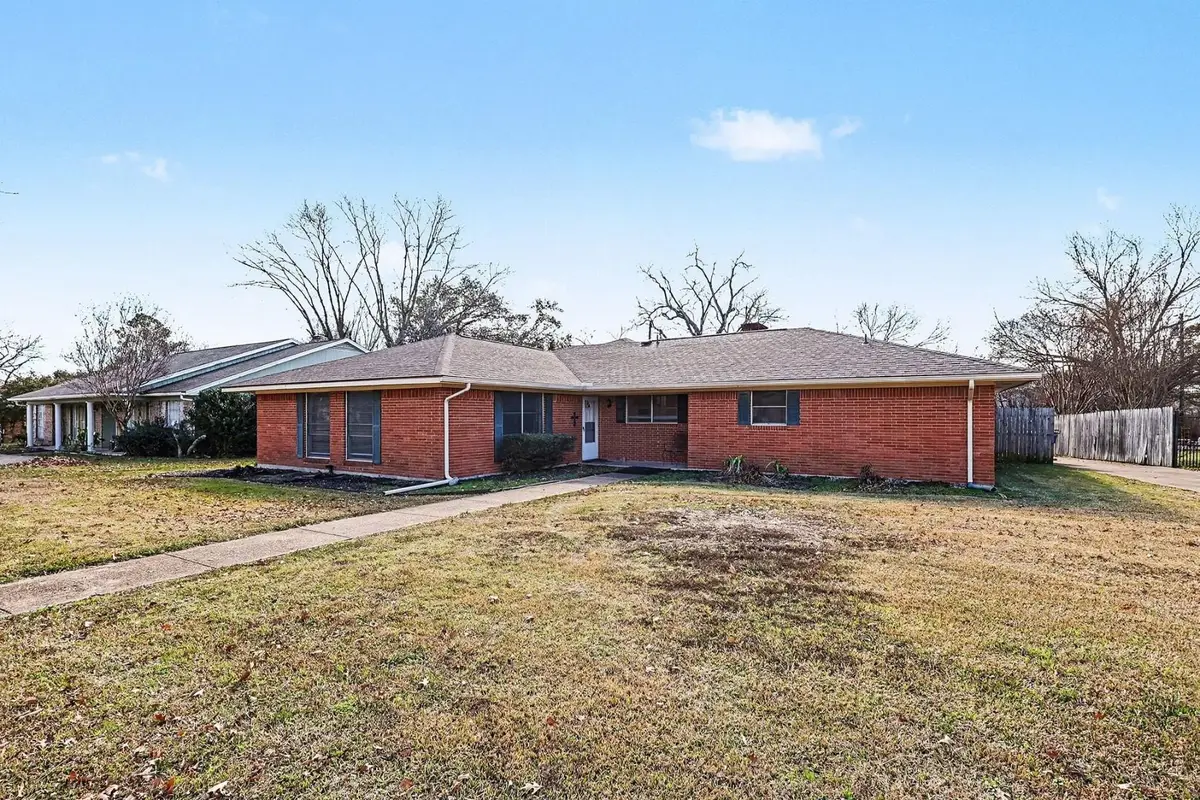 1705 Charlottsville Drive, Ennis, TX 75119 - Image #1