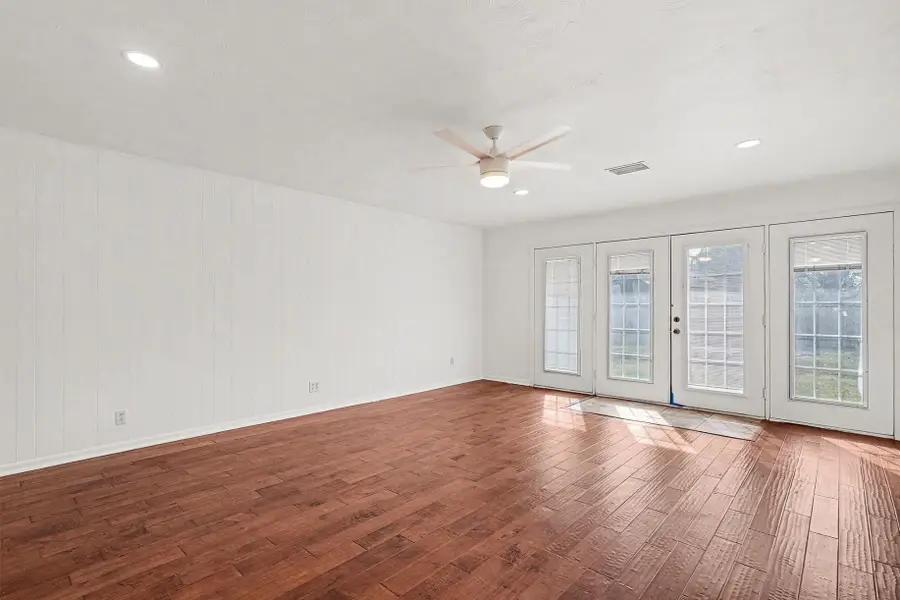 1705 Charlottsville Drive, Ennis, TX 75119 - Image #3