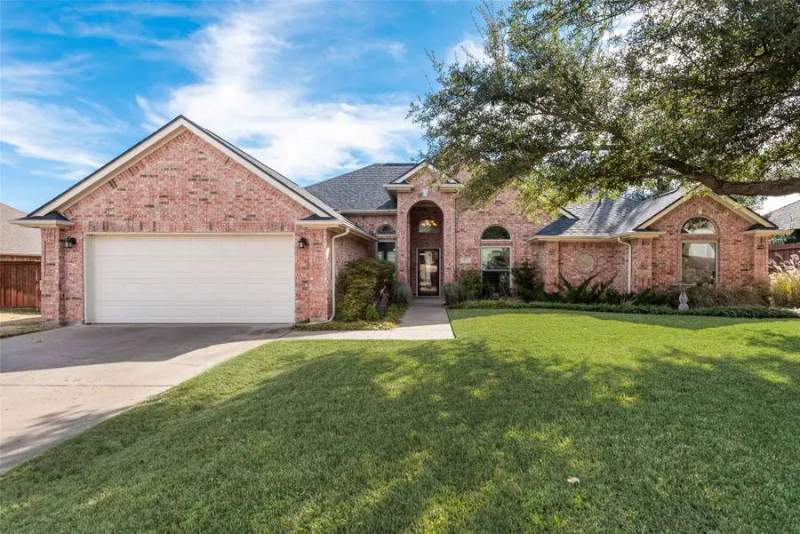 405 Arbor Lawn Drive, Burleson, TX 76028 - Image #2