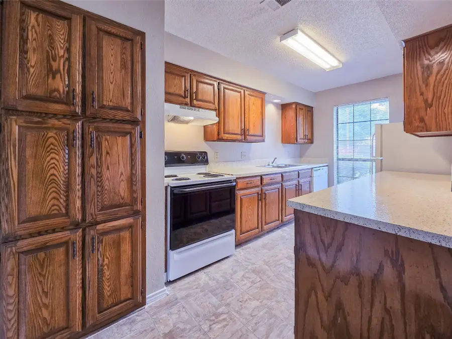 3122.3124, 3126 Conflans Road #3, Irving, TX 75061 - Image #3