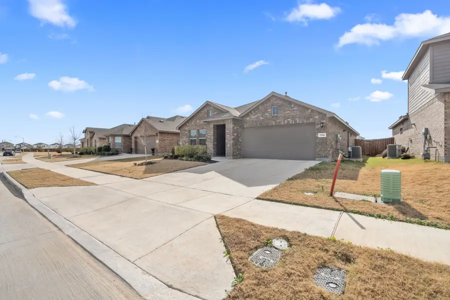 709 Mount Vista Lane, Fort Worth, TX 76131 - Image #3