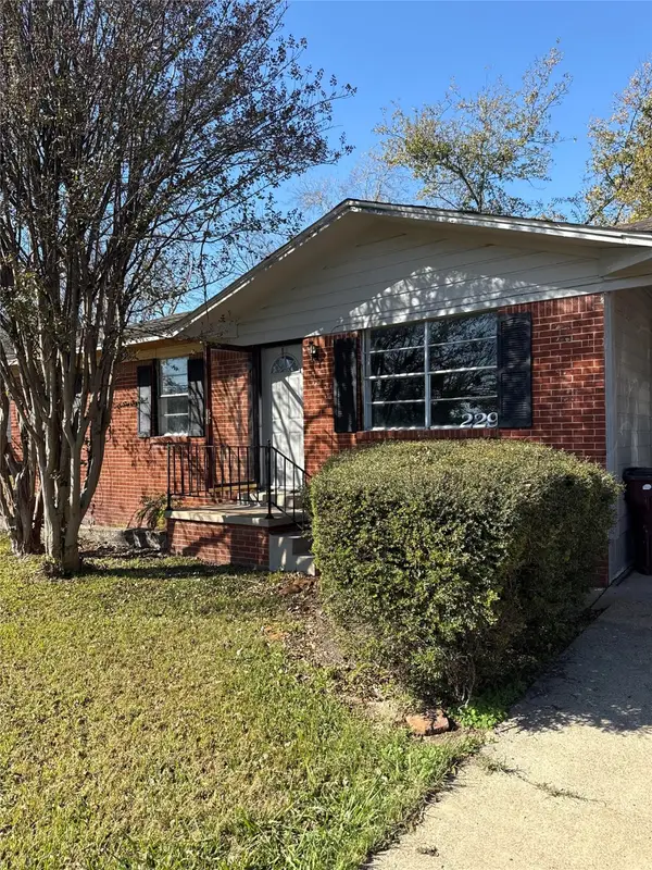 229 Bois D Arc Street, Canton, TX 75103