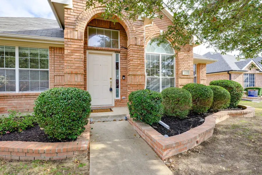 10210 Bent Tree Drive, Rowlett, TX 75089 - Image #2