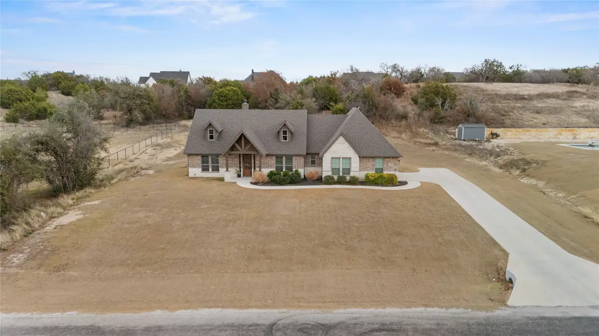 916 Silverleaf Drive, Weatherford, TX 76085 - Image #1