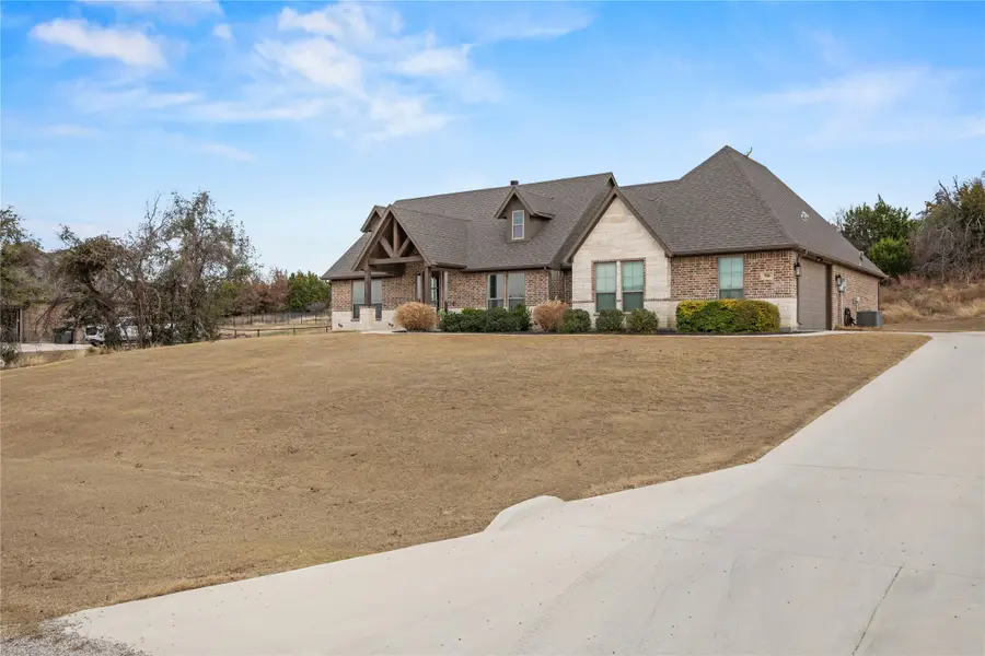 916 Silverleaf Drive, Weatherford, TX 76085 - Image #3