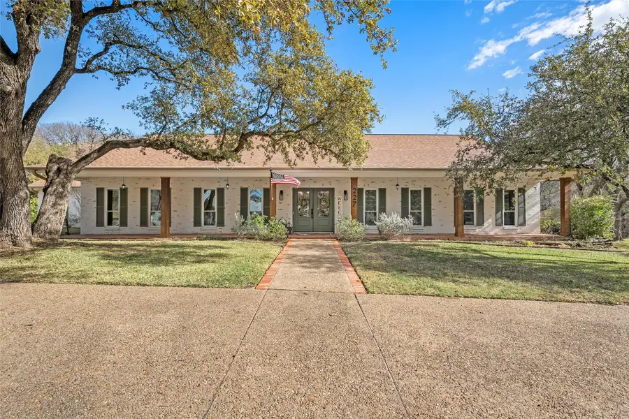 227 Oak Creek Circle, Waco, TX 76657 - #2