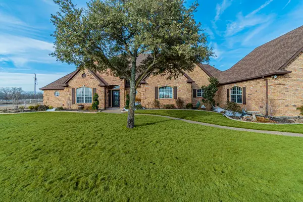 13507 Friendship Road, Pilot Point, TX 76258