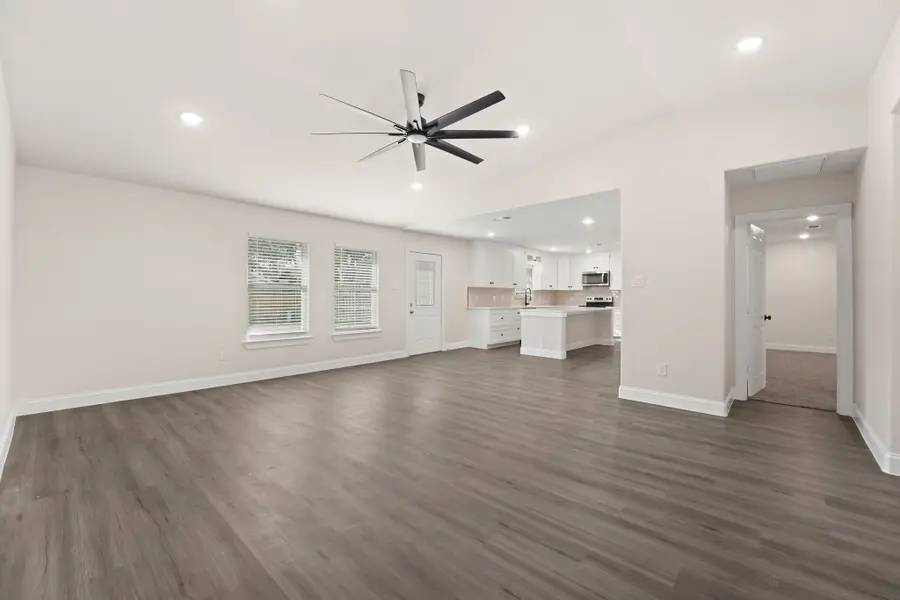 2000 Knollwood Lane, Carrollton, TX 75006 - Image #3