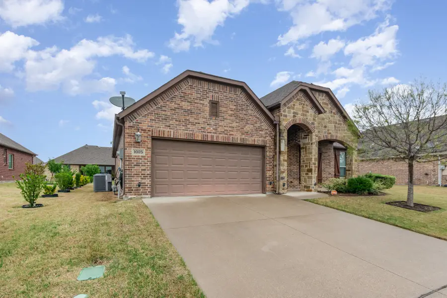 1025 Saint Matthew Circle, Royse City, TX 75189 - Image #2