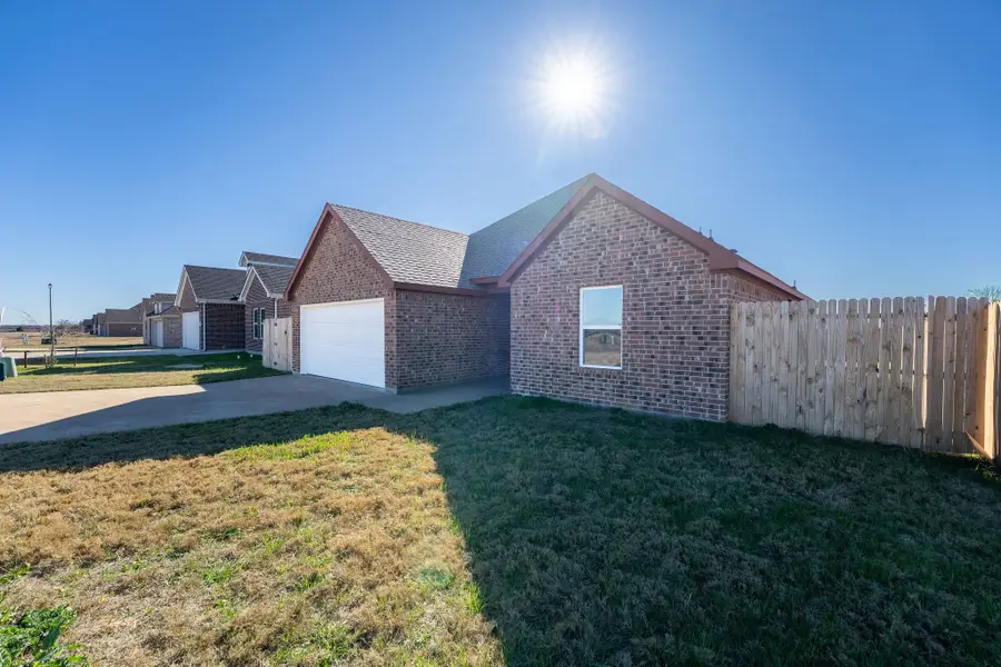 1020 Springview Lane, Mabank, TX 75147 - Image #2