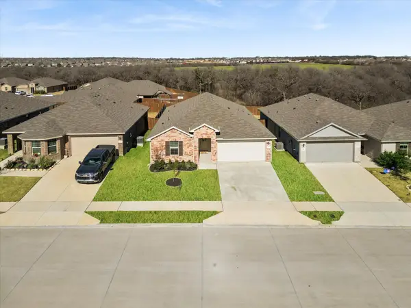 1377 Dillard Creek Drive, Fort Worth, TX 76247