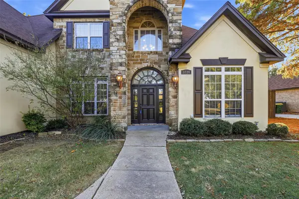 3724 Cove Timber Avenue, Granbury, TX 76049