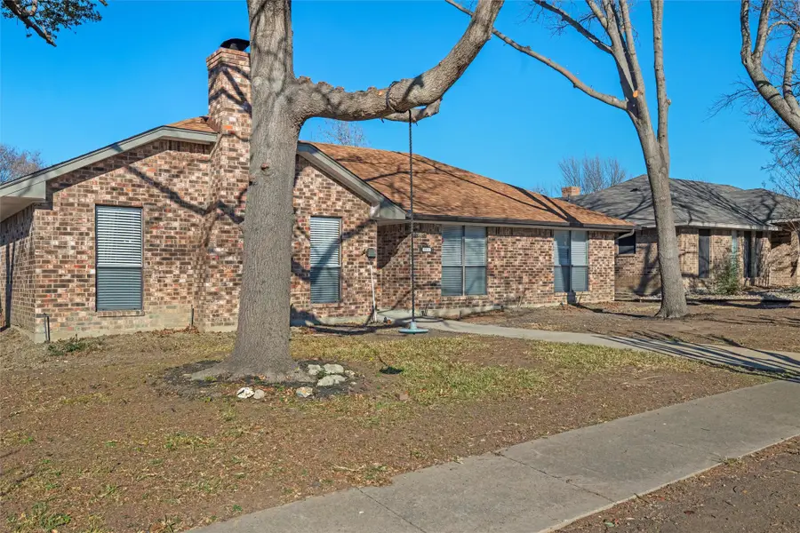 1613 Saint James Drive, Carrollton, TX 75007 - Image #3