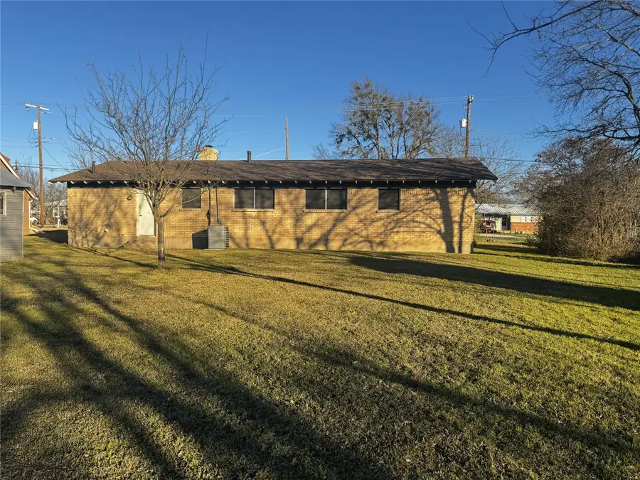 712 S Spears Street, Alvarado, TX 76009 - Image #2