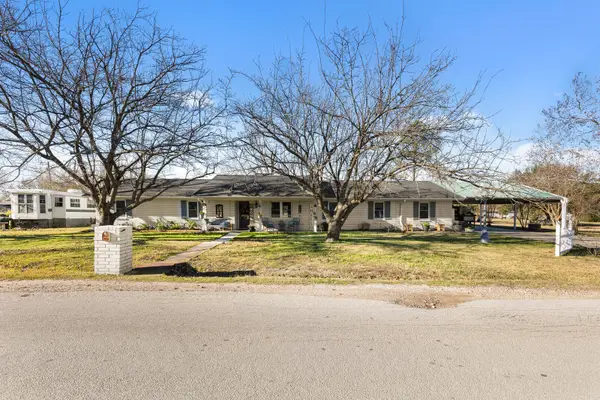 210 S Booth Street, Mart, TX 76664