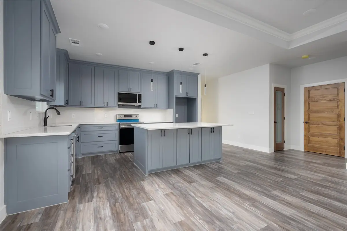 411 W Elm Street, Whitewright, TX 75491 - Image #1