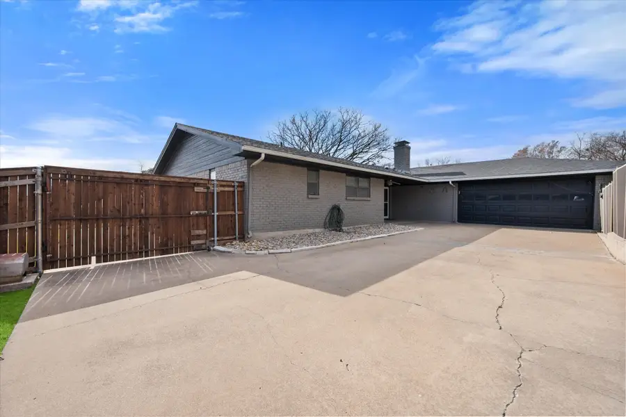 3712 Lawndale Avenue, Fort Worth, TX 76133 - #2