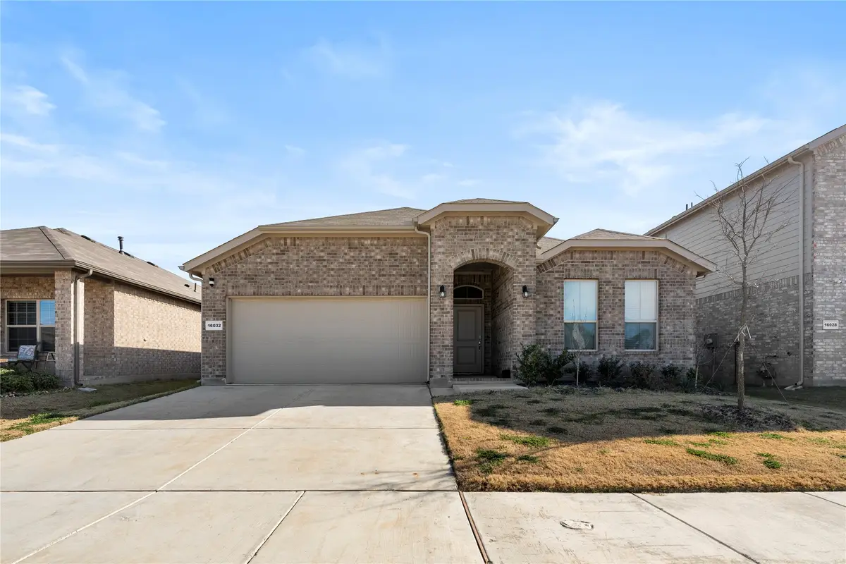 16032 Farringdon Street, Fort Worth, TX 76052 - Image #1