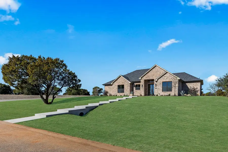 7164 Carnoustie Drive, Cleburne, TX 76033 - Image #2