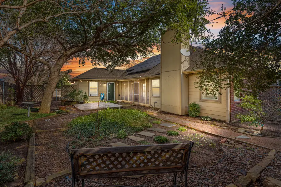 7909 Woodland Drive, North Richland Hills, TX 76182 - Image #2