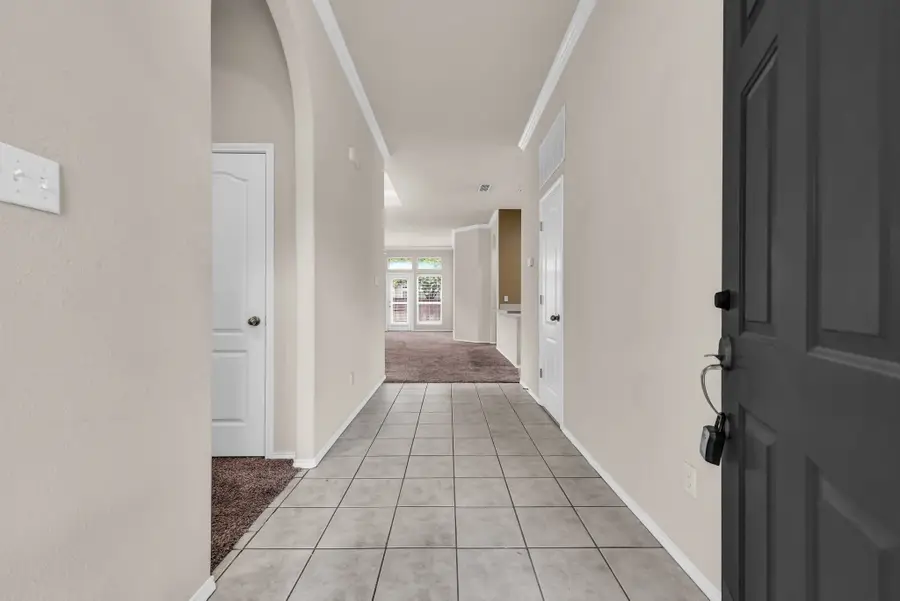 6501 Stockton Drive, Fort Worth, TX 76132 - Image #2