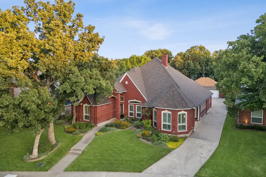 6202 Millwood Court, Arlington, TX 76016 - Image #3